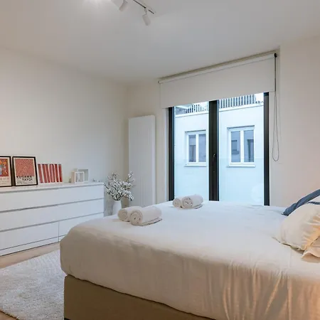 Huswell - Stylish On Location Apartment